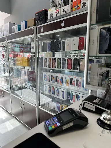 CENTRUM GSM Serwis Skup Sprzedaż Naprawa telefonów Iphone Samsung Xiaomi Huawei Motorola Sony Oppo Realme Akcesoria